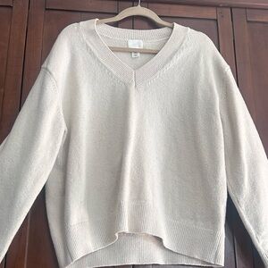 H&M V- Neck Cream Sweater - Size M (oversized)
